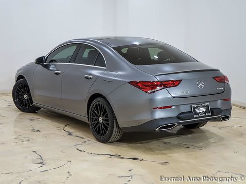 Used 2022 Mercedes-Benz CLA 250 4MATIC w/ Premium Package image 10