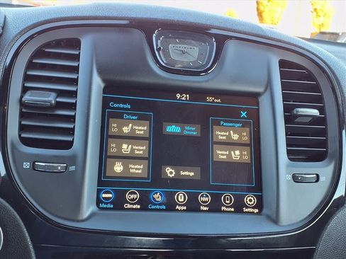 Certified 2023 Chrysler 300 S w/ Comfort Group image 5