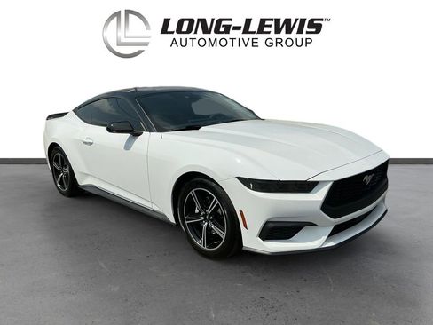 Used 2025 Ford Mustang Coupe image 10