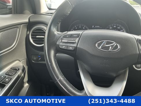 Used 2021 Hyundai Kona Limited AWD/4WD image 19