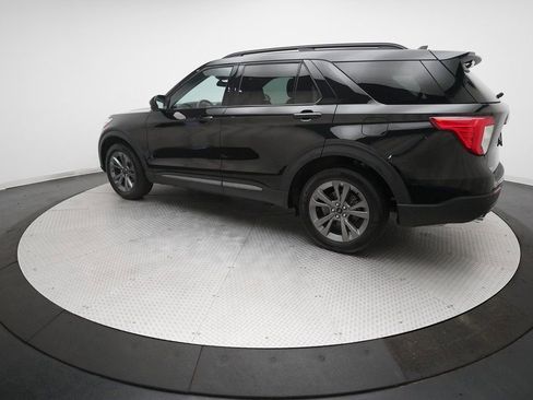 Used 2023 Ford Explorer XLT w/ Equipment Group 202A image 12