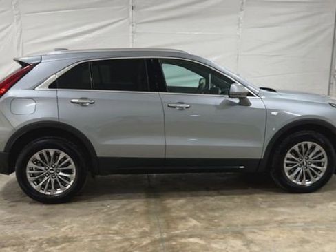 Certified 2025 Cadillac XT4 Premium Luxury image 8