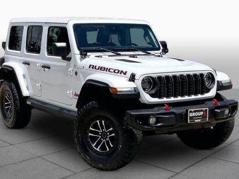 Used 2024 Jeep Wrangler Unlimited Rubicon AWD/4WD image 3