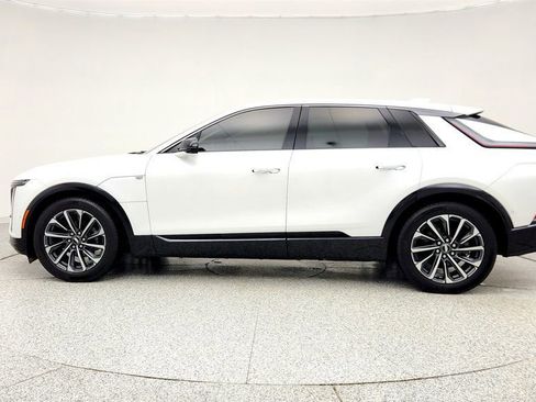 Used 2024 Cadillac Lyriq Sport image 8