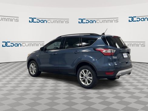 Used 2018 Ford Escape SE w/ SE Sync 3 Package AWD/4WD image 6