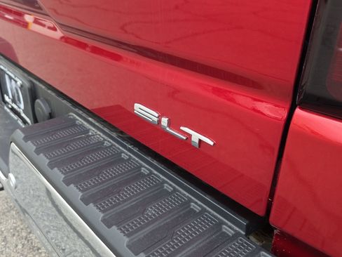 Certified 2024 GMC Sierra 1500 SLT w/ SLT Premium Plus Package AWD/4WD image 17