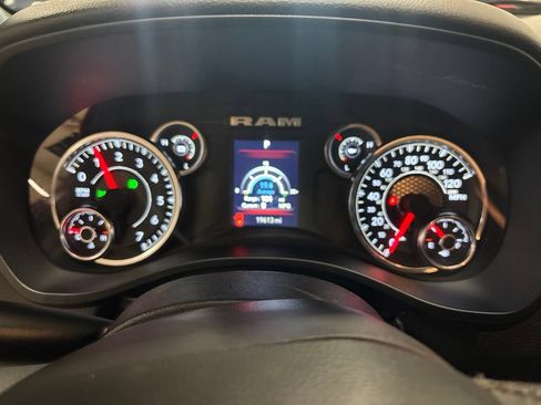 Used 2025 RAM 1500 Big Horn AWD/4WD image 9