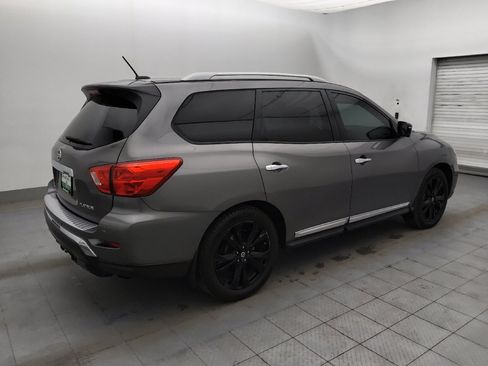 Used 2017 Nissan Pathfinder Platinum w/ Family Entertainment Package image 10