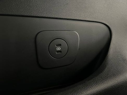 Used 2025 Ford Explorer ST-Line w/ ST-Line Street Pack image 33