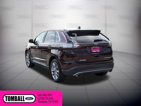 Used 2017 Ford Edge Titanium w/ Equipment Group 302A FWD image 5