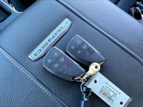 Used 2024 GMC Sierra 3500 Denali w/ Technology Package image 14