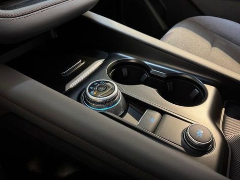 New 2025 Ford Explorer Active image 18