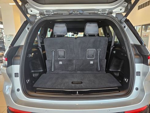 Used 2024 Jeep Grand Cherokee L Laredo image 33