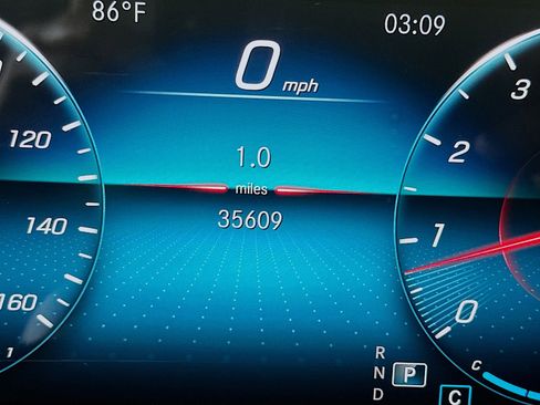 Used 2022 Mercedes-Benz GLB 250 image 19