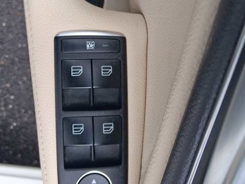 Used 2019 Mercedes-Benz CLA 250 4MATIC image 15