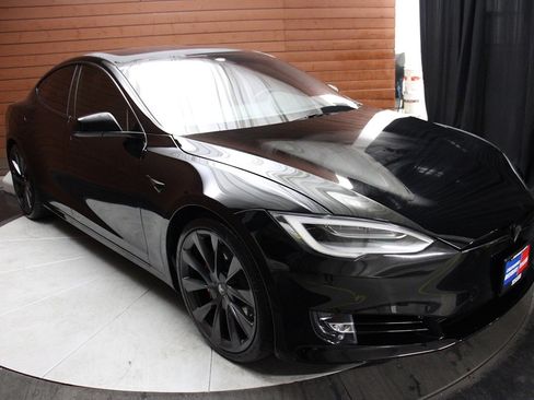 Used 2020 Tesla Model S Performance image 18