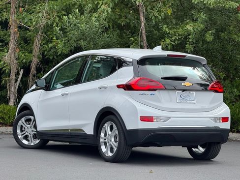 Used 2020 Chevrolet Bolt LT FWD image 3