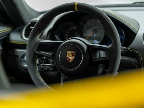 Used 2020 Porsche 718 Cayman GT4 image 43