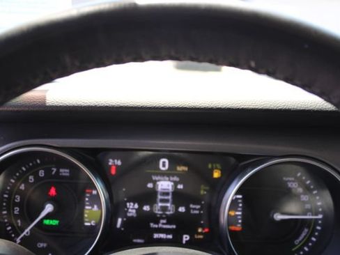 Used 2023 Jeep Wrangler Unlimited w/ Cold Weather Group AWD/4WD image 20