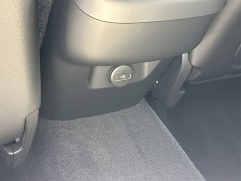 New 2026 Volvo XC60 B5 Core w/ Protection Package image 13