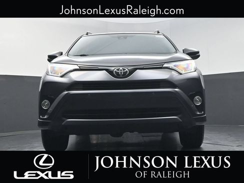 Used 2017 Toyota RAV4 XLE FWD image 16