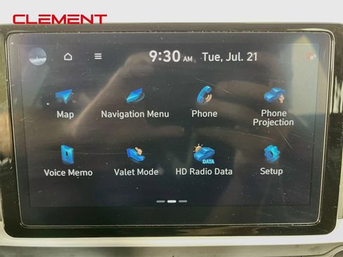 Used 2023 Hyundai Venue Limited FWD image 18