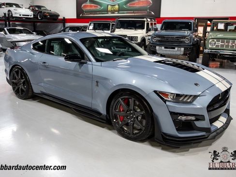 Used 2022 Ford Mustang Shelby GT500 w/ Carbon Fiber Track Pack image 10