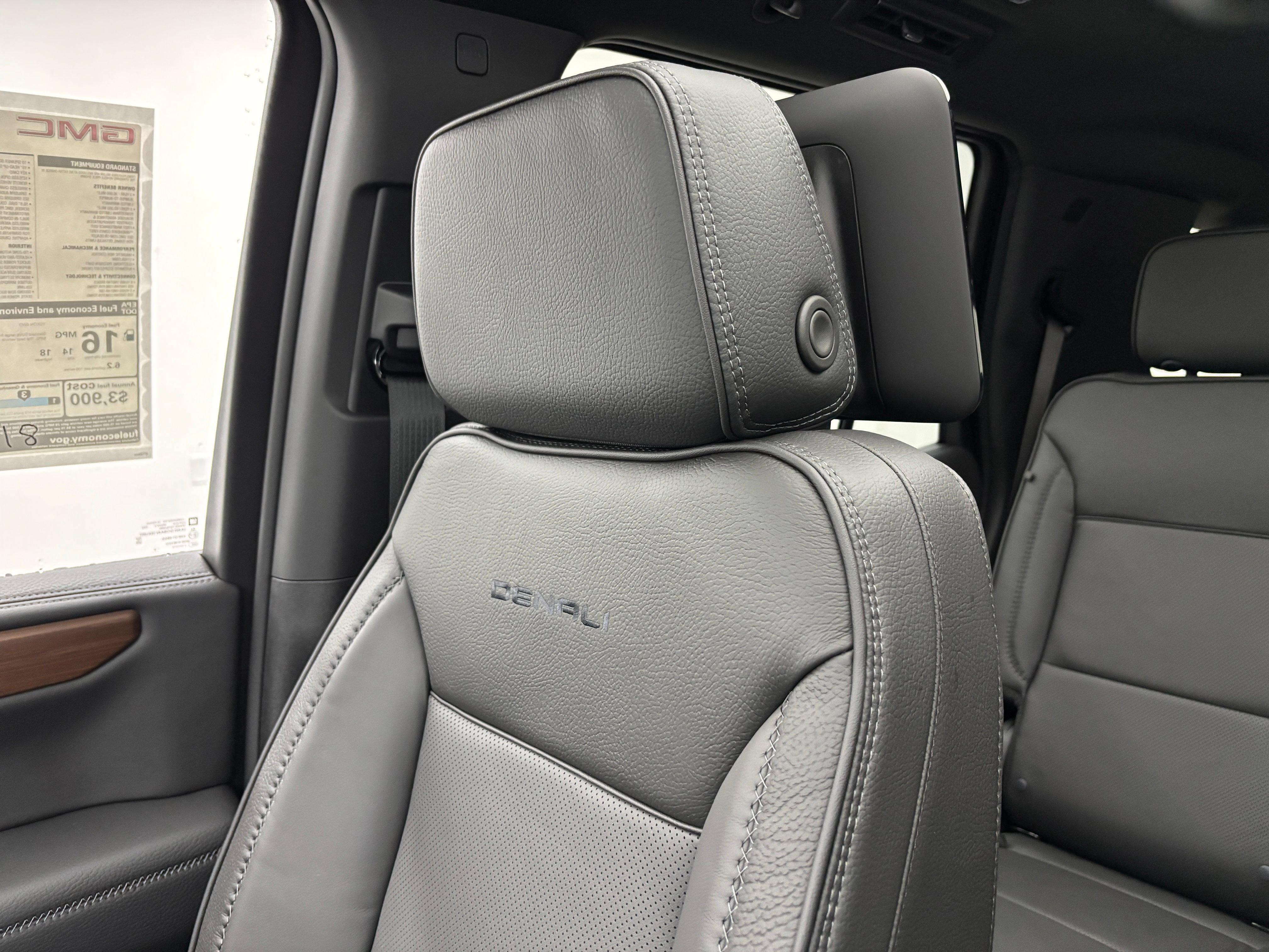 New 2026 GMC Yukon Denali AWD/4WD image 53
