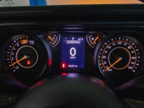 Used 2024 Jeep Wrangler Sport AWD/4WD image 13