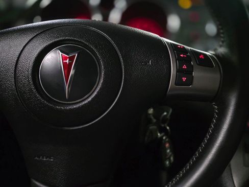 Used 2007 Pontiac Solstice GXP w/ Premium Package RWD image 19