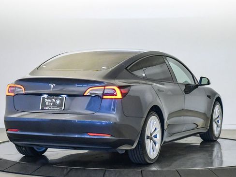 Used 2022 Tesla Model 3 RWD image 4
