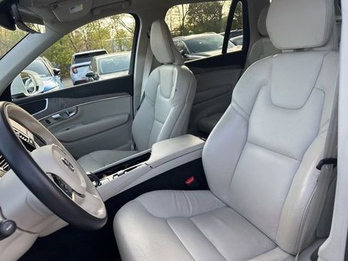 Used 2023 Volvo XC90 B5 Plus w/ Protection Package AWD/4WD image 7