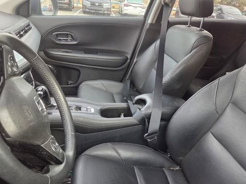 Used 2017 Honda HR-V EX-L image 11