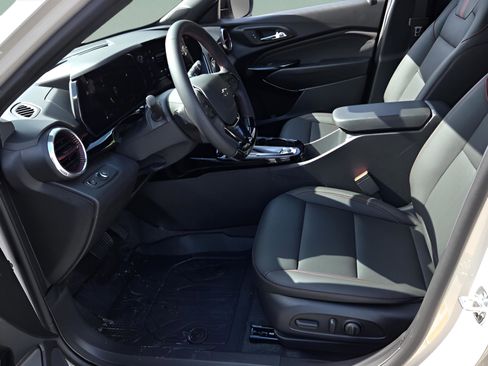 New 2026 Chevrolet Trax RS w/ Driver Confidence Package FWD image 10