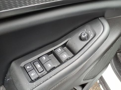 Certified 2025 Jeep Grand Cherokee L Laredo image 7