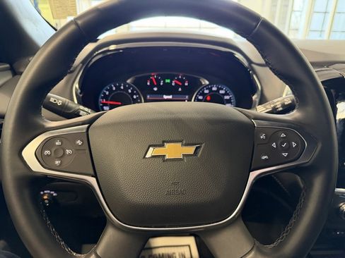 Used 2023 Chevrolet Traverse LT image 20