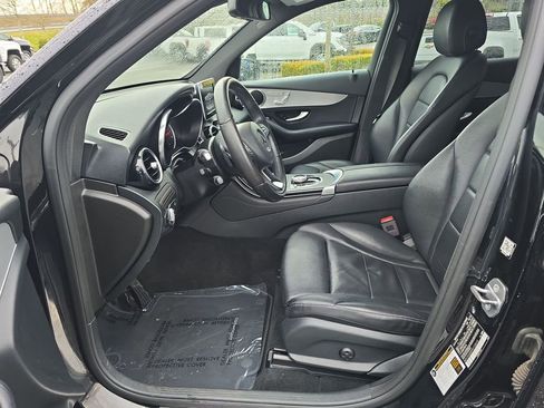 Used 2019 Mercedes-Benz GLC 300 4MATIC image 22