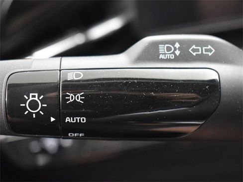 Used 2025 Kia Niro EX image 28