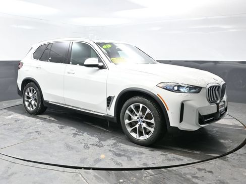 Used 2025 BMW X5 xDrive50e AWD/4WD image 5