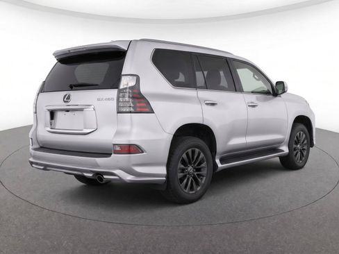 Used 2023 Lexus GX 460 Luxury w/ Sport Design Package AWD/4WD image 3