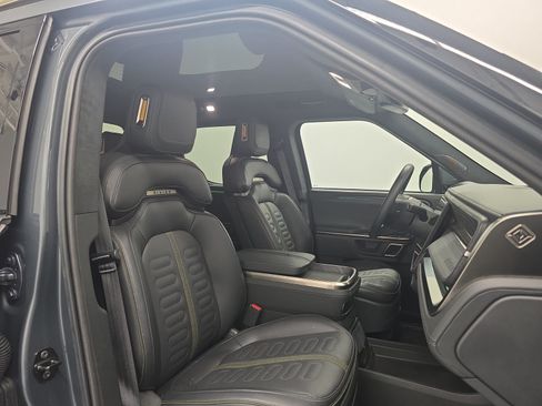 Used 2024 Rivian R1T Adventure AWD/4WD image 23