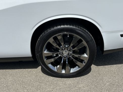 Used 2014 Dodge Challenger SRT8 Core image 25