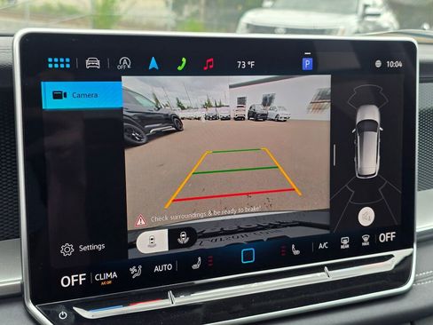 New 2025 Volkswagen Tiguan SE image 24