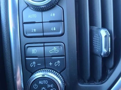 Used 2021 GMC Sierra 1500 AT4 w/ Off-Road Performance Package image 26