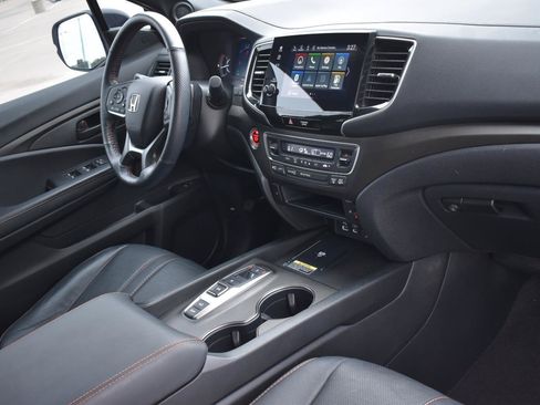 Used 2024 Honda Passport TrailSport image 16