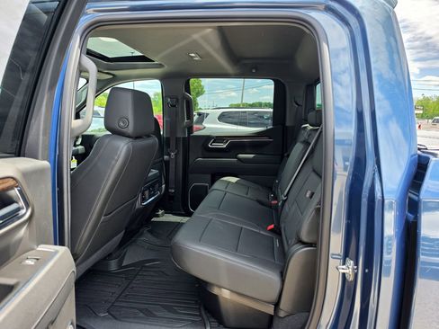 New 2026 GMC Sierra 1500 Elevation w/ Elevation Premium Package AWD/4WD image 11