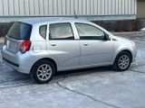 Used 2009 Chevrolet Aveo5 LT w/ Power and Convenience Package image 3