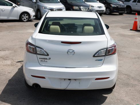 Used 2012 MAZDA MAZDA3 i Touring FWD image 9