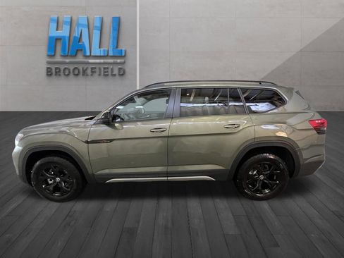 New 2026 Volkswagen Atlas Peak Edition AWD/4WD image 2