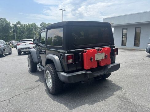Used 2022 Jeep Wrangler Sport AWD/4WD image 6